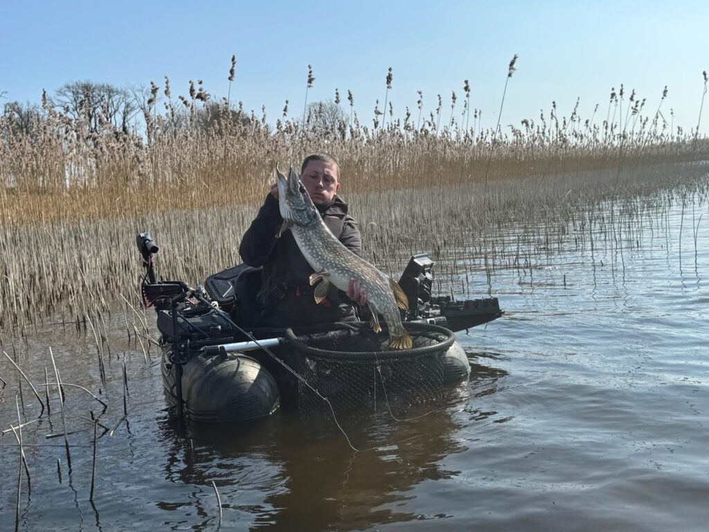 Float-tube-Cantal-Auvergne