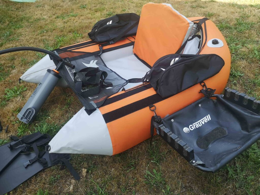 Float-tube-Cantal-Auvergne