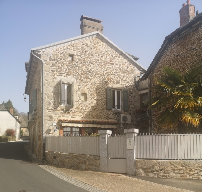 Gîte-La Maison d'Odette et Daniel-Vitrac-Cantal